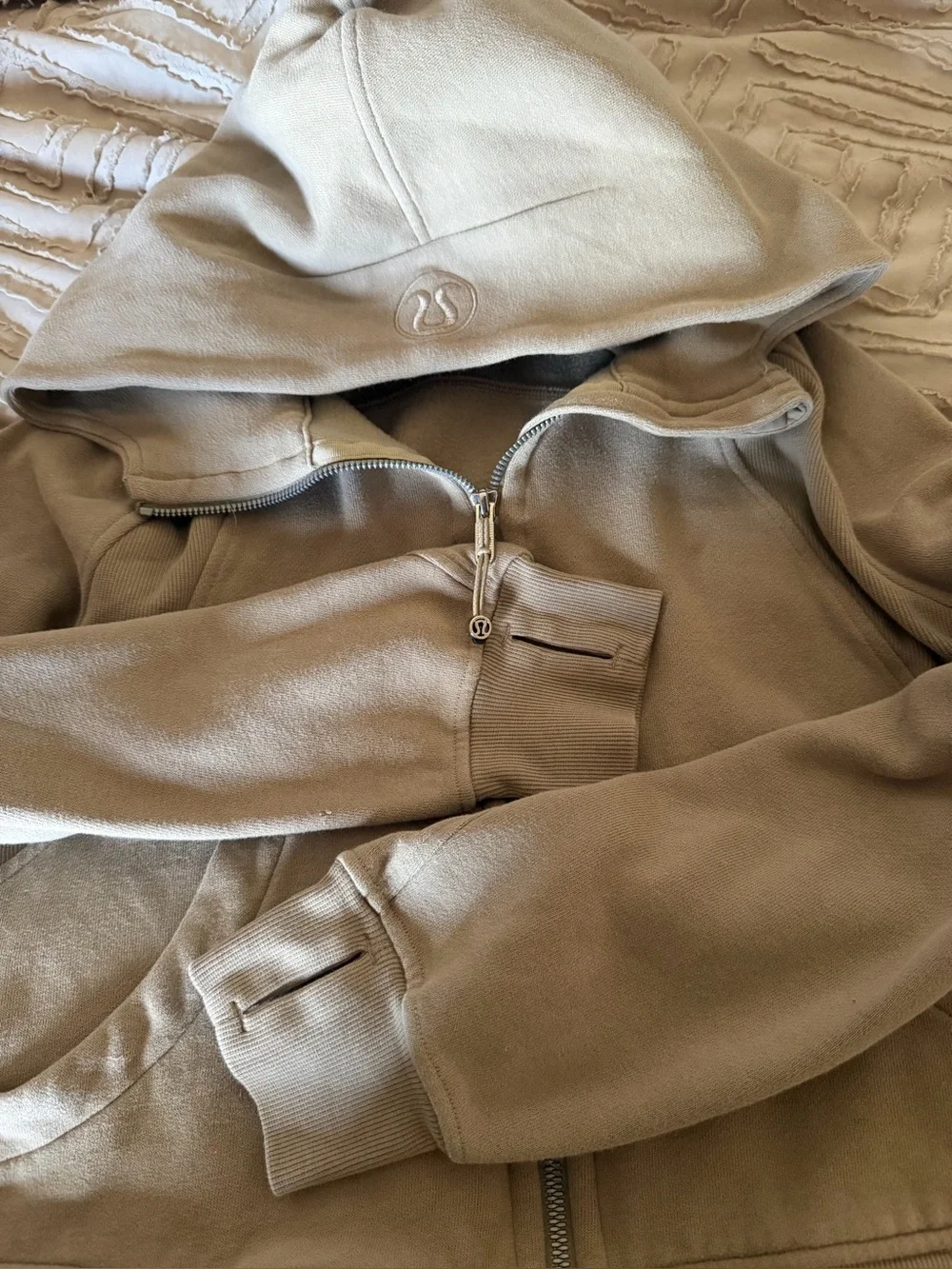 Lululemon Beige/Taupe Scuba Hoodie - Full Zip M/L - Picture 1 of 2